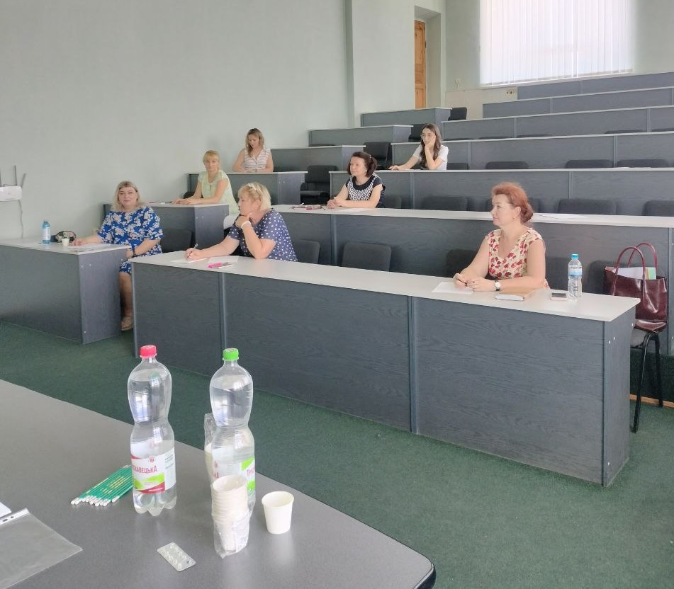 У співпраці «Острівця Прогресильності» та Психологічної служби ДДТУ був проведений ПСИХОЛОГІЧНИЙ ТРЕНІНГ «ДОПОМОГА та САМОДОПОМОГА ПРИ СТРЕСІ»